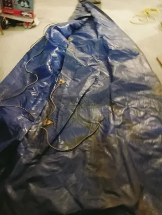 Toldo de camión azul