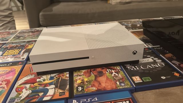 Xbox One S Blanca
