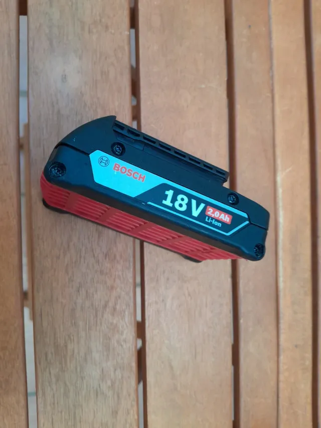 Batteria agli ioni di litio Bosch 18V 2.0Ah