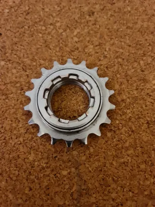 Piñón rueda Biketrial 18 dientes. 40/60 enganches