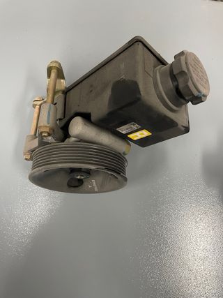 Bomba Dirección asistida Ssangyong 6654601180