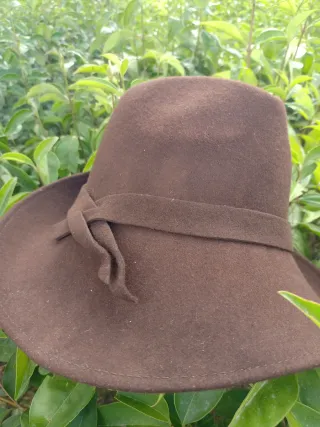 Sombrero marrón mujer invierno