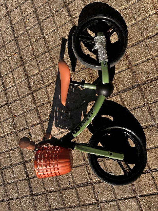 Bici sin pedales Kinderkraft 2-4 años