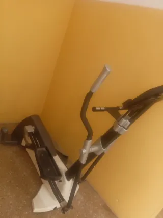 Bicicleta Elíptica BH FITNESS Brazil