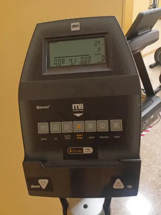 Bicicleta Elíptica BH FITNESS Brazil