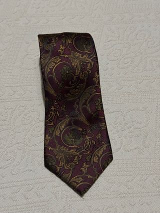 Corbata vintage burdeos