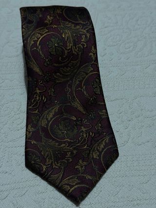 Corbata vintage burdeos