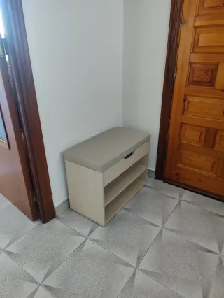 Zapatero con asiento y cajón