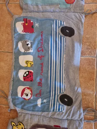 Protector cuna infantil con dibujos