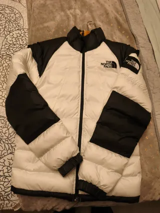 Abrigo The North Face blanco y negro