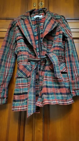 Chaquetón cuadros verde y rojo