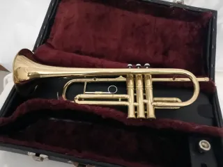 Tromba in ottone con custodia e Bocchino