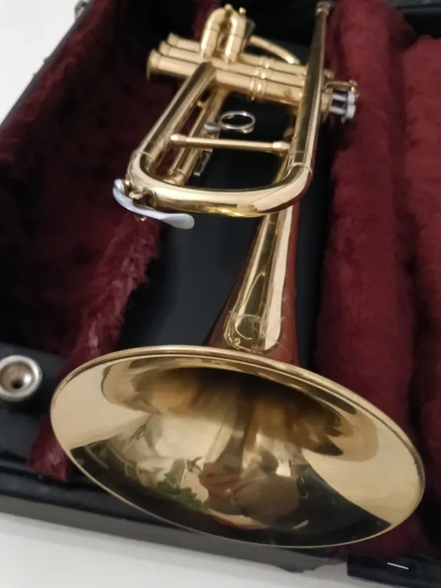 Tromba in ottone con custodia e Bocchino