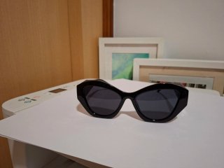 Gafas de sol Prada negras