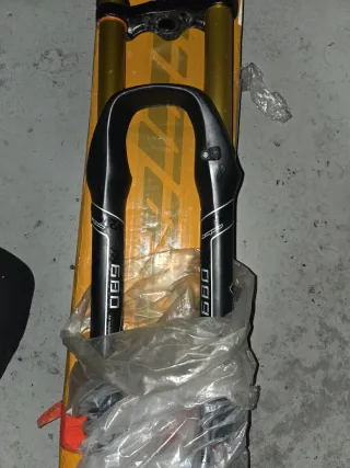 Horquilla de suspensión para bicicleta