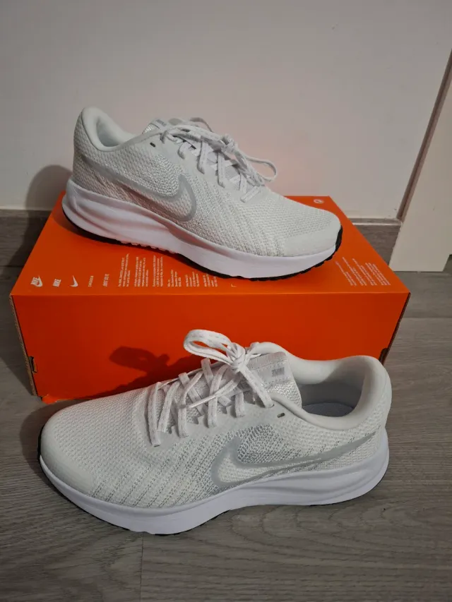Nike Run Defy Blancas