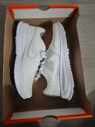 Nike Run Defy Blancas