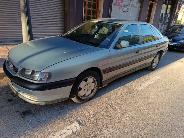 Renault Safrane 1999