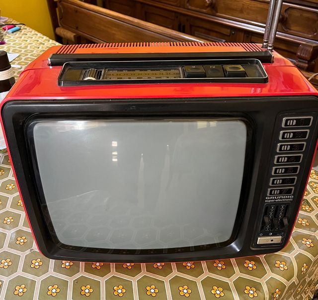 TV Grundig Triumph 1426 UM IT Vintage