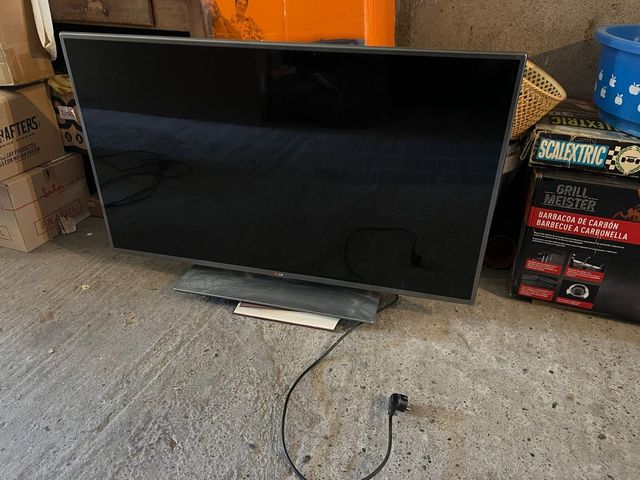 Televisión LG Negra