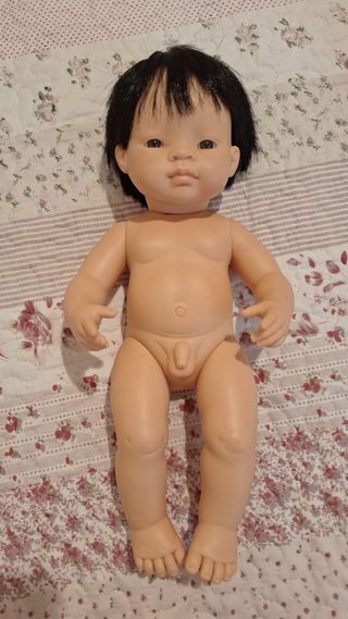 Muñeco bebé estilo asiático
