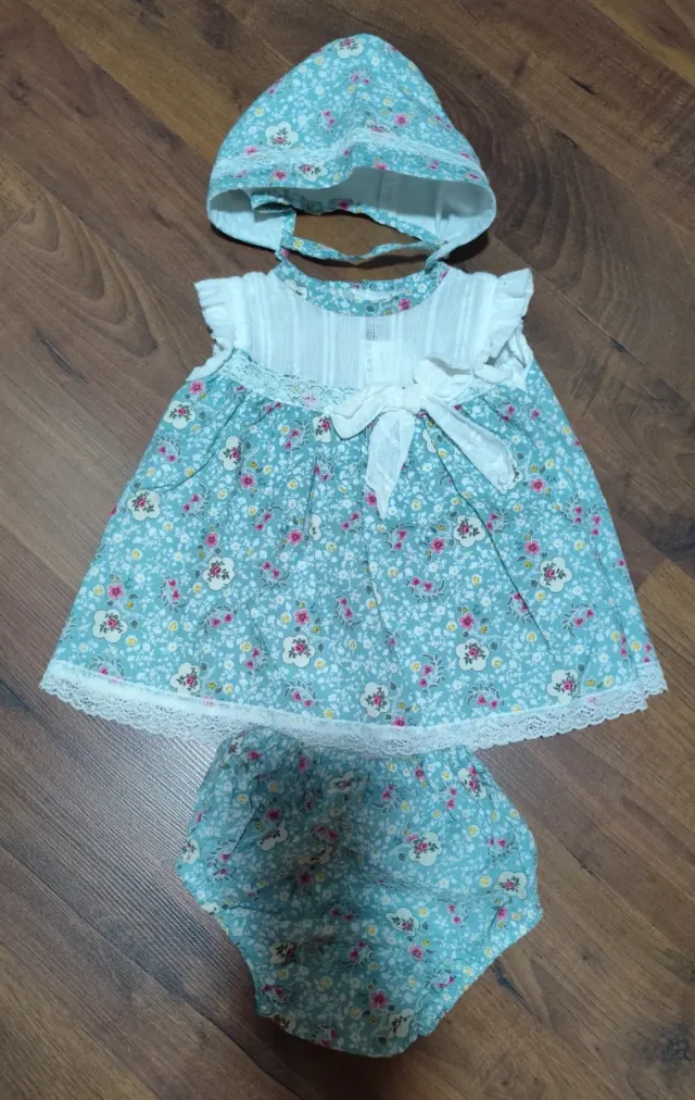Conjunto Vestido y Gorrito Bebé Floral