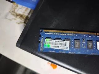 Servidor HP Proliant ML310e Gen8