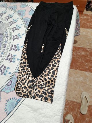 Leggings deportivos con estampado de leopardo