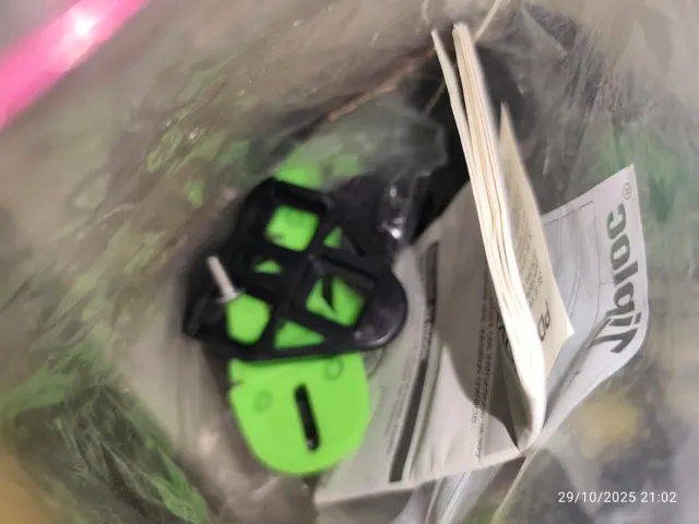 Zapatillas ciclismo Itálvet negras/verdes