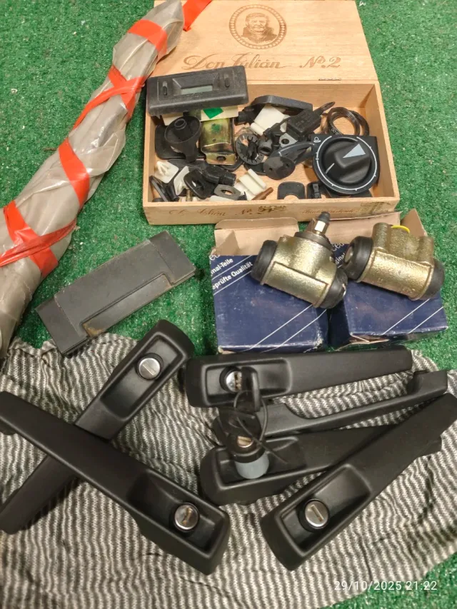 Recambios Mercedes Emblema y más