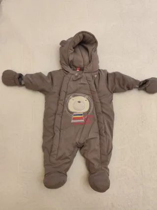 Buzo de bebé con estampado de oso