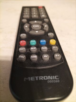Mando a distancia METRONIC 060598