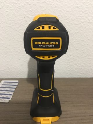 Taladro Dewalt DCD796