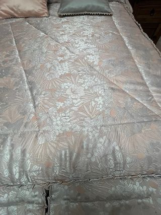 Urgente. Negociable Edredón y cortinas gris y rosa