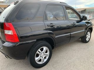 KIA Sportage 4WD 4x4. (NEGOCIABLE)
