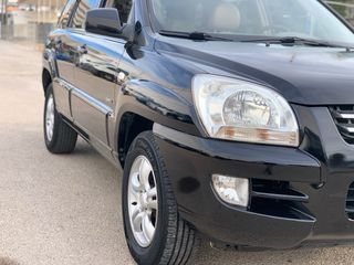 KIA Sportage 4WD 4x4. (NEGOCIABLE)
