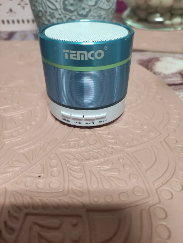 Altavoz TEMCO azul y verde