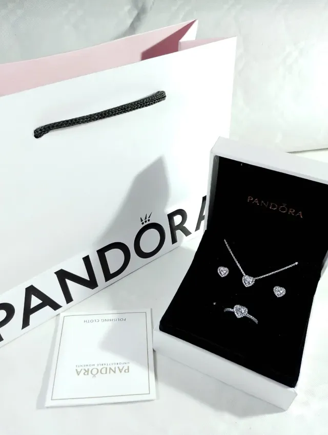 Conjunto Pandora Corazón Plata