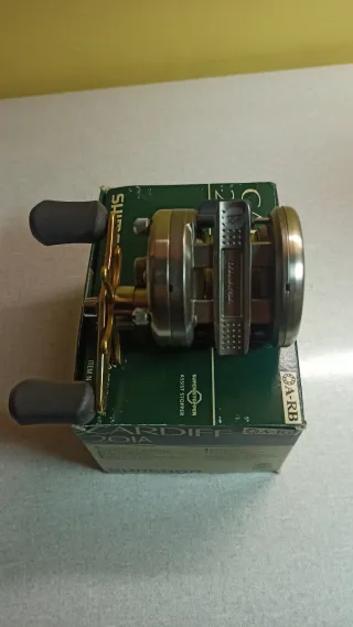 Carrete Shimano Cardiff 201A