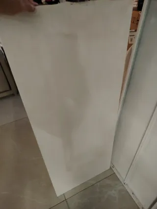 Scaffali metallici bianchi