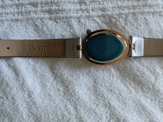 Reloj Mujer Ovalado Dorado y Gris