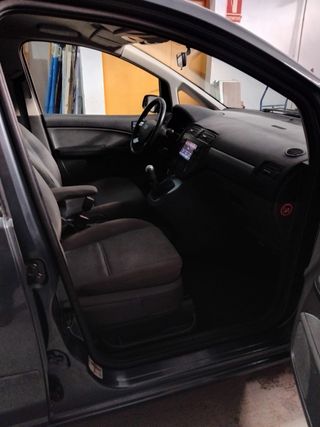 Ford C-MAX 1.6 tdci con bola renolque 2005