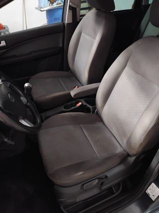 Ford C-MAX 1.6 tdci con bola renolque 2005