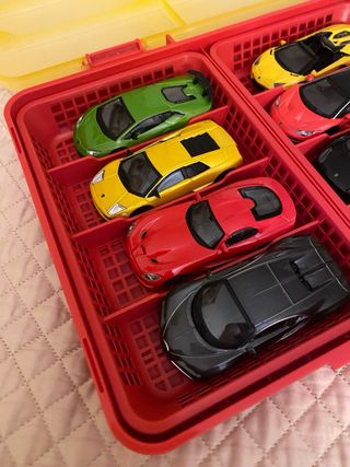 Modellini auto Burago in valigetta