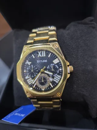 Reloj Skyline Dorado y Negro