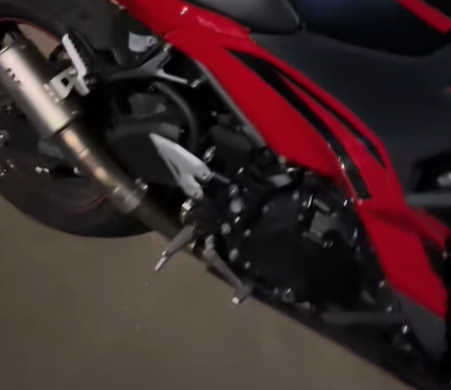 Linea de escape Leovince Kawasaki Z500