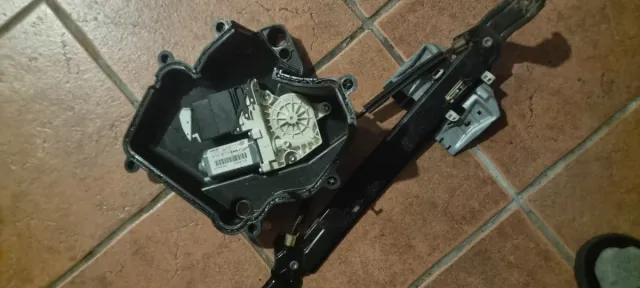 Motor Elevalunas Trasero Izquierdo 1K0959703N