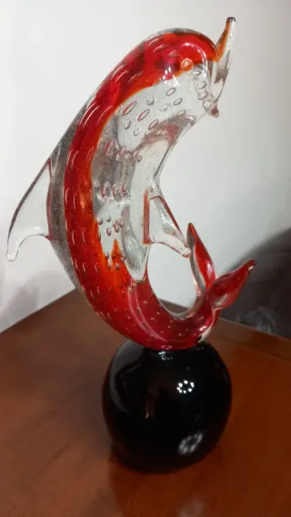 Delfino Murano con base nera