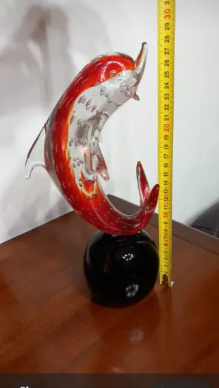 Delfino Murano con base nera
