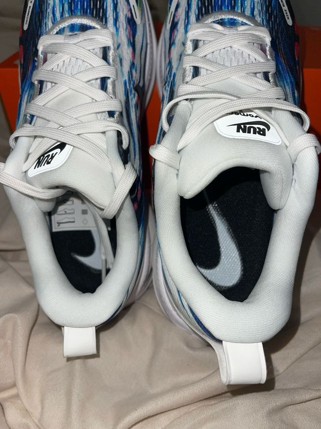 Nike Vomero 18 Zapatillas Running Multicolor